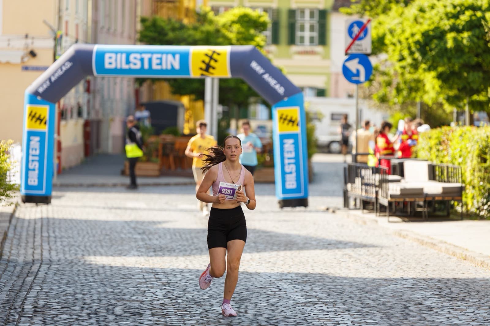 Ana Elena Furdui alergând pe traseul Maratonului Internațional Sibiu 2026